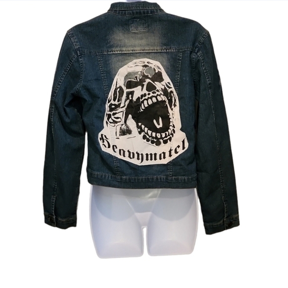 𝅺cropped Distressed Denim Jean Jacket - Picture 3 of 11